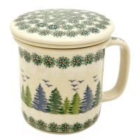 Polish Pottery Teamug with sieve and lid, Pine Tree Pattern